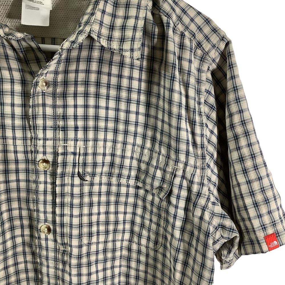 The North Face Short Sleeve Plaid Casual Shirts - Picture 2 of 5